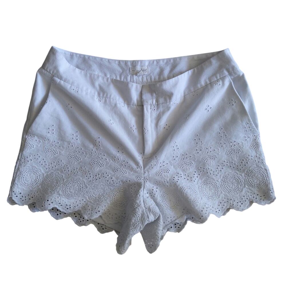 Maison Jules Women's white eyelet cottagecore shorts. Lightweight, lined SZ 10